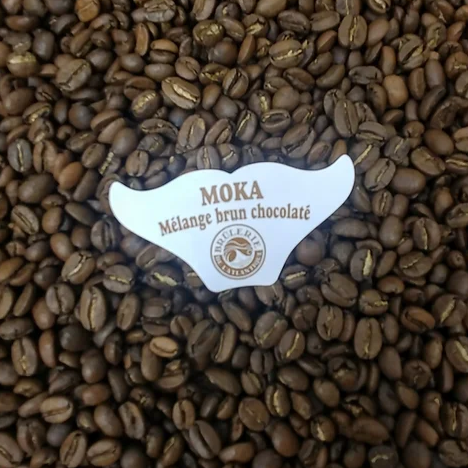 Café Moka, bio